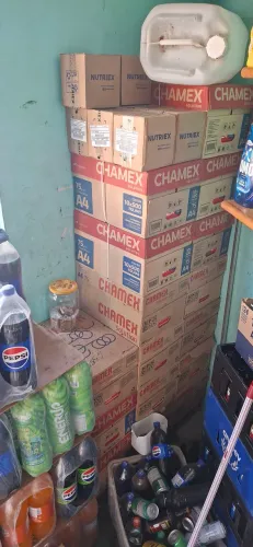 16 caixas de papel A4