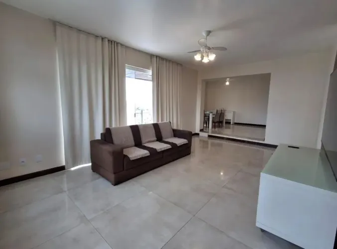 Apartamento na Graça 4/4 (suíte). Armários, ar split, agradável, nascente 