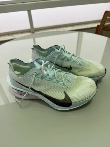 Tênis Nike ZoomX VaporFly 4 Feminino - N° 38