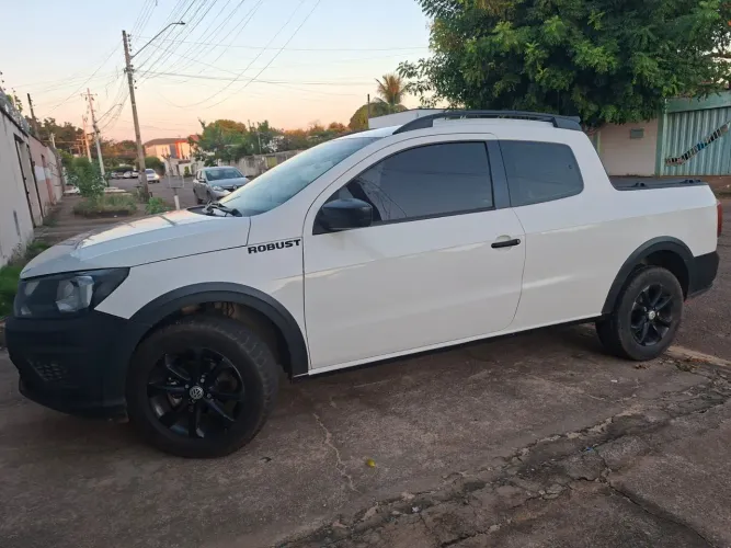 Volkswagen Saveiro Robust 1.6 Total Flex 8V CD 2021