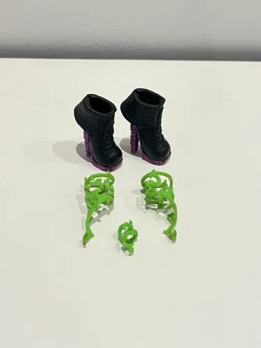 acessórios Sapato e vinhas boneca venua mcflytrap 