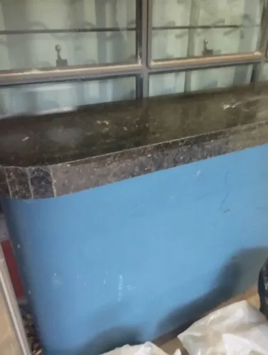 Balcão de granito preto