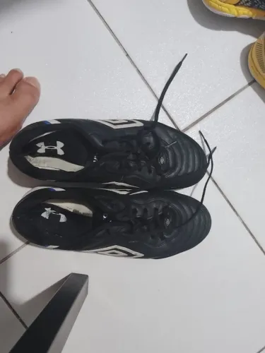 Chuteira society Umbro Speciali 42