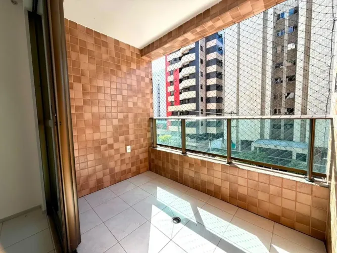 Apartamento todo nascente na ponta verde com 3 quartos, varanda e área de lazer