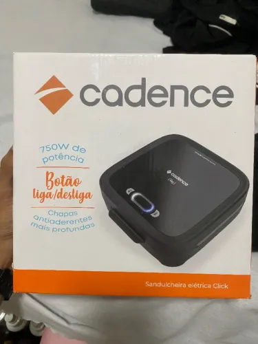 Sanduicheira Cadence Click Na caixa