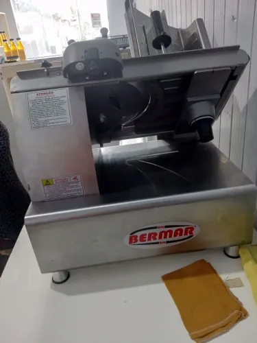 Fatiadora de cortar queijo