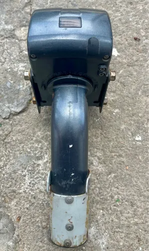 Motor localizador satélite antena ku.