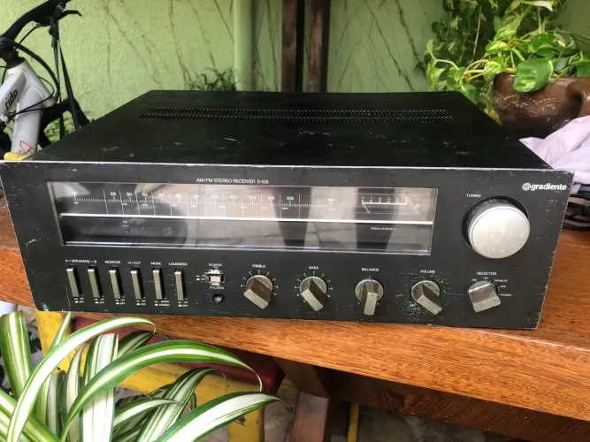 Receiver Gradiente S-106