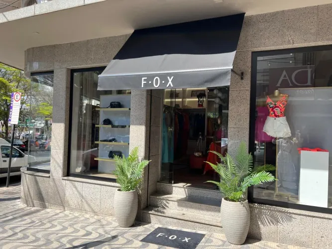 Toldo em tecido reforçado impermeável