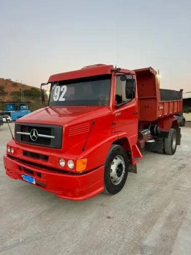 1618 CAÇAMBA VERMELHA 1992/1992