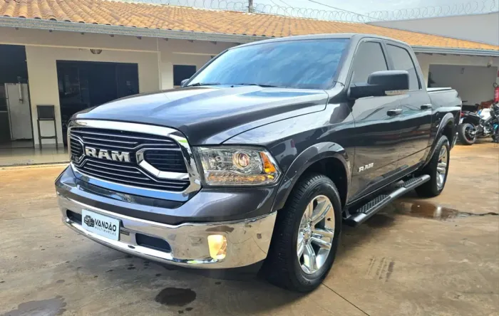 Ram Classic Laramie 5.7 V8 16V Gasolina 4X4 Aut. 2023