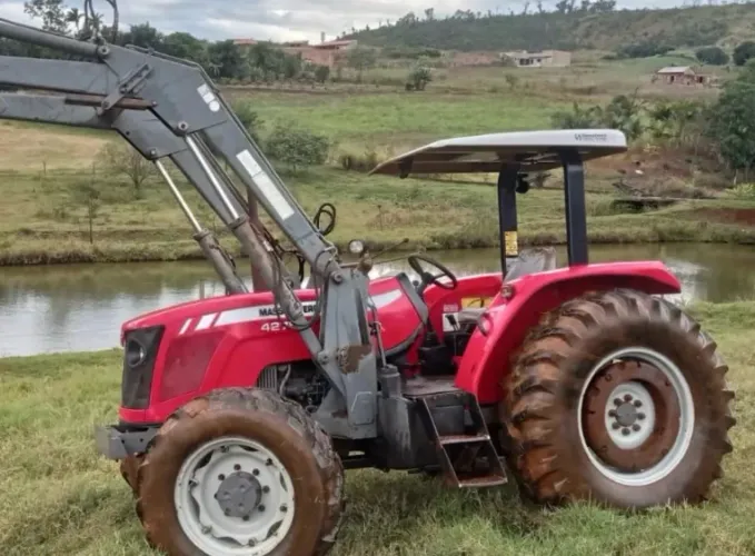 Trator Massey Fergunson 4275 12/12 - Faz prazo