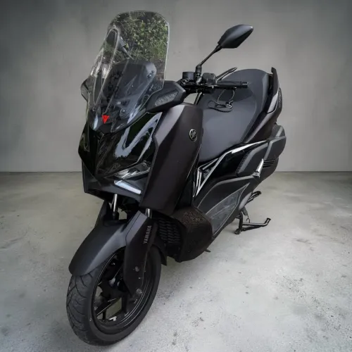 YAMAHA XMAX 300 connect 2026 impecável