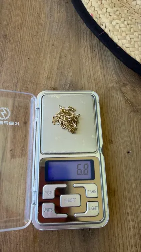 Vendo corrente de ouro 18k muito estilosa!