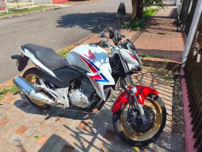 Honda CB 300R 2015 Flex - Só 21.500 km - IPVA Pago