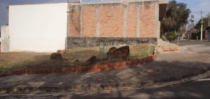 Terreno 187m² no Jardim Diamante, esquina e doc. ok