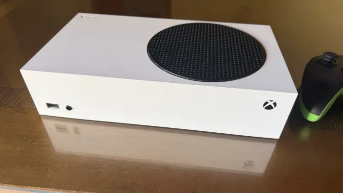 Xbox Series S - Impecável, pronto para jogar!