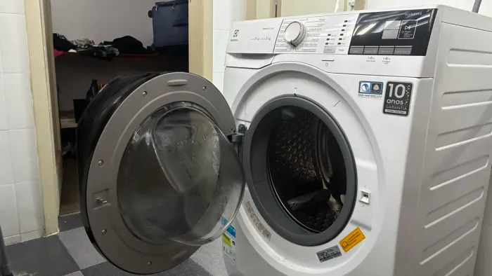 Lava e Seca Electrolux Perfect Care Inverter 8kg Lava / 5kg Seca - Excelente Estado