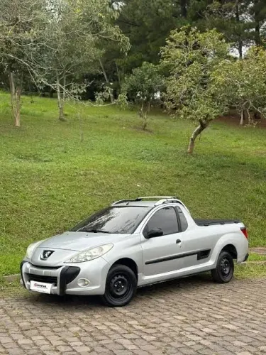 Peugeot Hoggar XR 1.4 Flex 8V 2P 2011