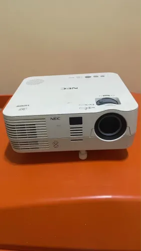 Projetor NEC