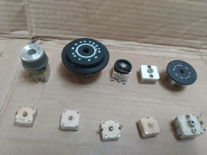 Lote com 10 capacitor Variável para rádios antigos