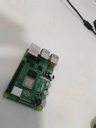  Raspberry Pi 4 Computador Modelo B, 1GB, , Quad-Core Cortex-A72, BCM2711, 2,4