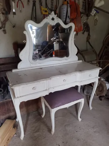 Penteadeira vintage com banqueta