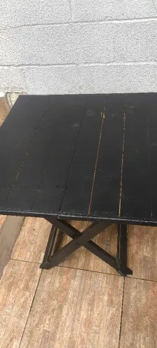 Mesa dobrável de madeira