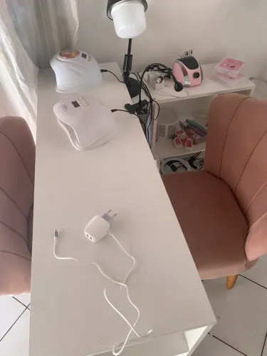 Vendo mesa para manicure 