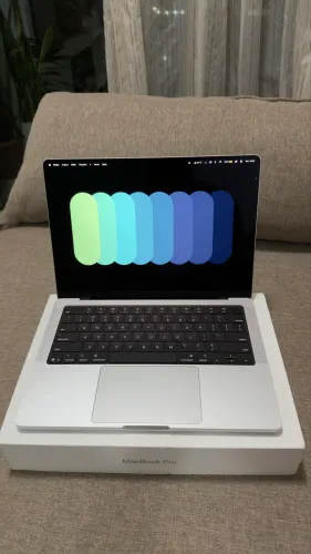 MacBook Pro M5 16 Ram 512 Ssd Novo