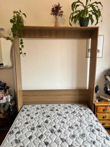 Cama de casal  dobrável estante + colchão 