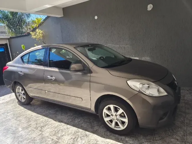 Nissan Versa SL 1.6 16V Flex Fuel 4P Mec. 2012