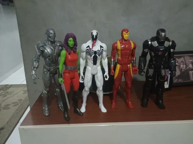 Bonecos raro Marvel 30 cm