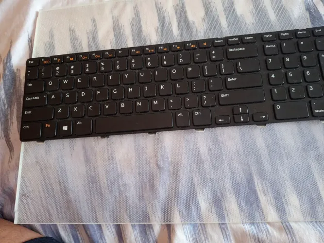 Teclado original veja descrição do anúncio