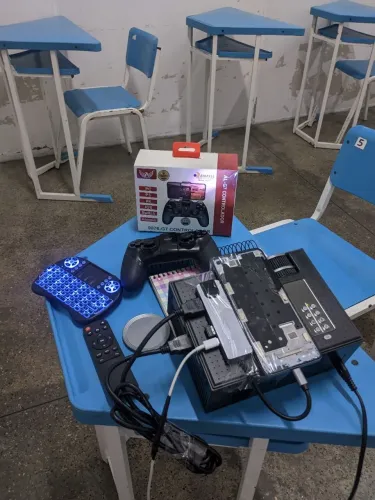 PROJETOR + MOTO G100 (GAMER) + UNITV PRO.