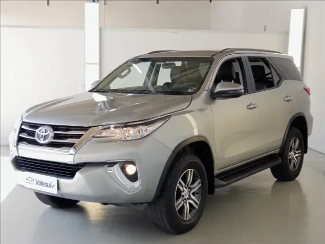 Toyota Hilux SW4 SR 4X2 2.7/ 2.7 Flex 16V Aut. 2020