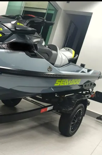 Vende-se Jet Sky Seadoo RXT 325