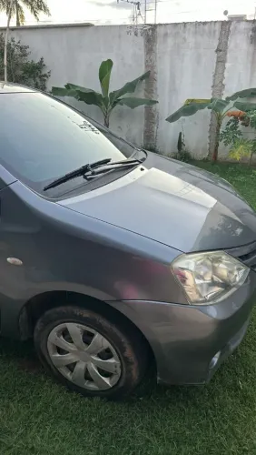 Toyota Etios XS 1.3 Flex 16V 5P Mec. 2013