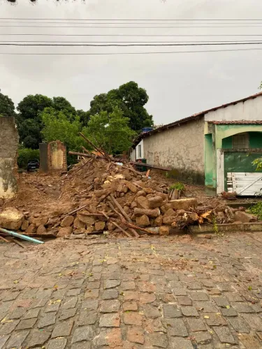 Terreno de 253 em Ponto Novo-BA, localizado no centro da Cidade