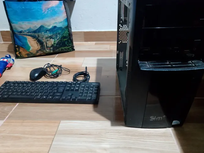 Windows 7 usado teclado e mouse está funcionando perfeitamente 