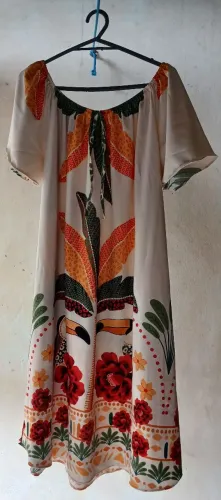 LOTE COM 4 VESTIDOS CURTOS NOVOS VESTE DO G1 AO G3