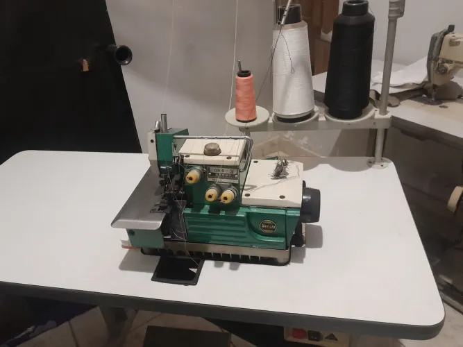 Máquina de costura
