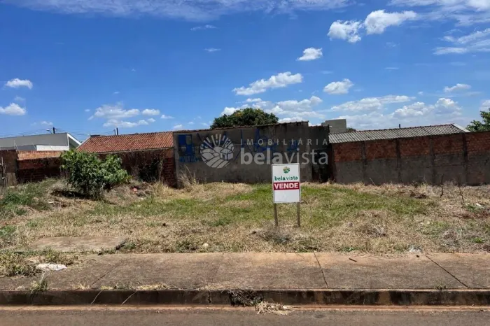 TERRENO À VENDA NO LOT SANTOS DUMONT I EM APUCARANA.