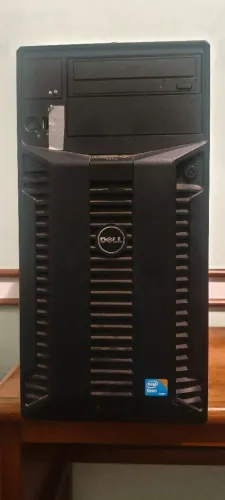 Servidor Dell PowerEdge T310 Torre Intel Xeon - 4 Baias HD<br>
