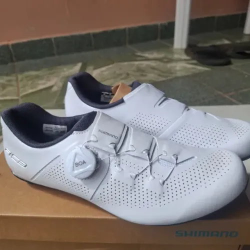 Sapatilha Shimano RC3 SH-RC302 Sistema BOA 2025 Branca ? Nova/Original ? Tam 38BR/40EU