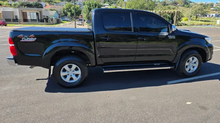 Toyota Hilux CD SRV D4-d 4X4 3.0 TDI Diesel AUT 2012