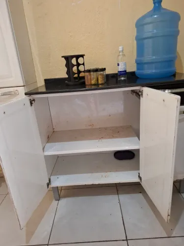 Armário de cozinha Usado com Avaria