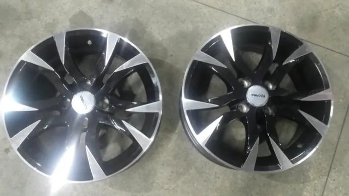 Roda aro 15 Honda Civic Europeu Preta com diamantado Fit 4X100 jogo novo