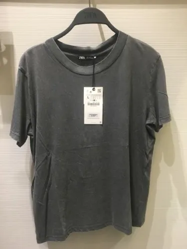 T-shirt feminina Zara