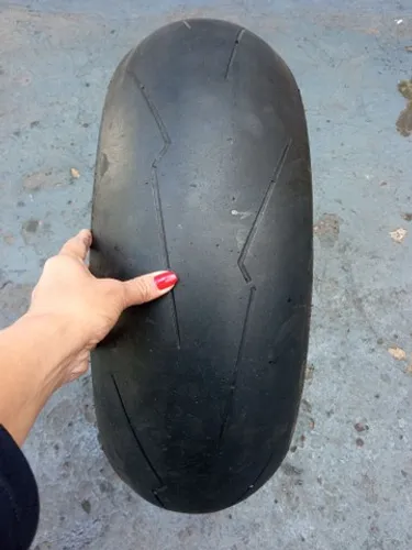 Pneu Pirelli Diablo Supercorsa Traseiro 190/50-17 Usado
